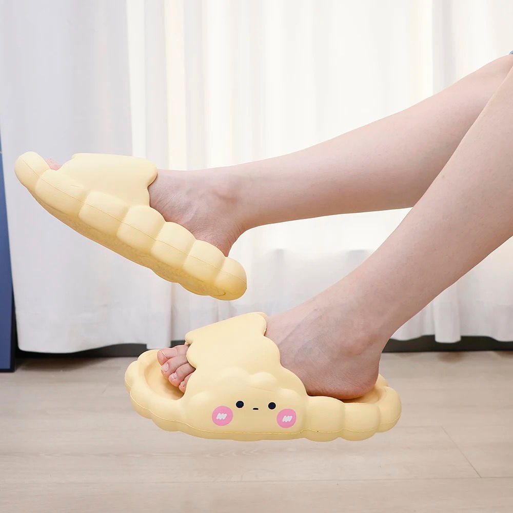 Trendy Cute Cloud Slippers