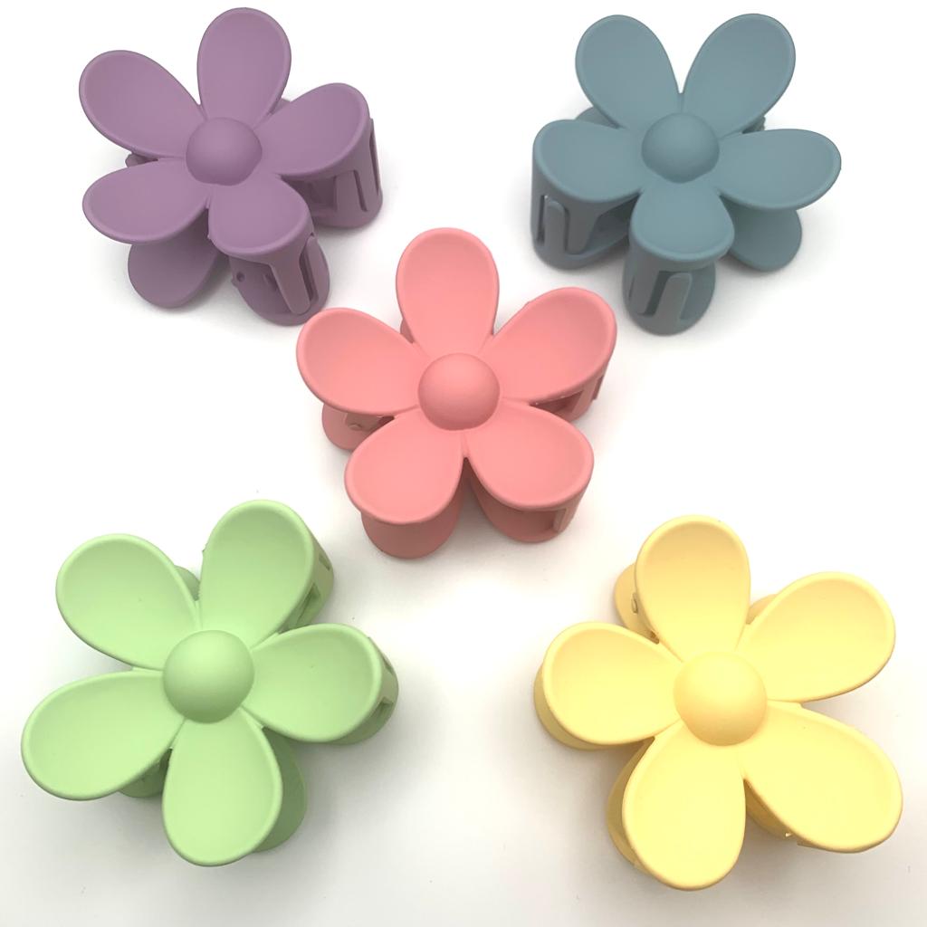 Candy Color Simple Plastic Flower Hair Claw