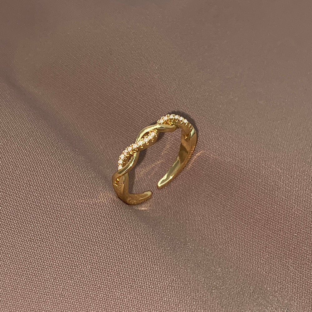 18k Gold Plated Minimalist Zircon Twisted Finger Ring