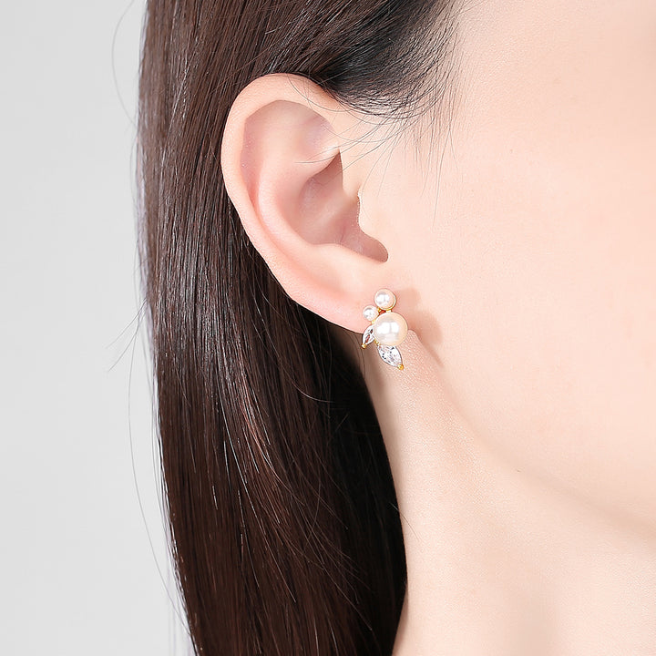 Boucle d'Oreille Fleur Pierre Zircon Bohème et Plaqué Or 18K