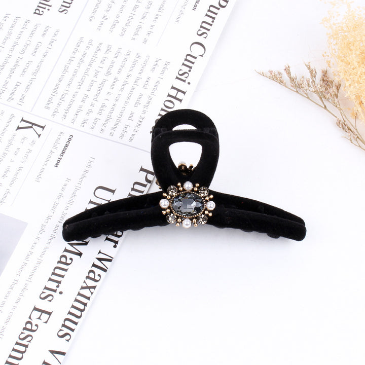 Flocking Black Pearl Rhinestone Shark Claw