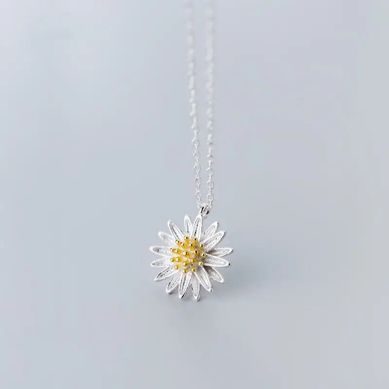 925 Sterling Silver Blooming Yellow Daisy Flower Pendant Necklace