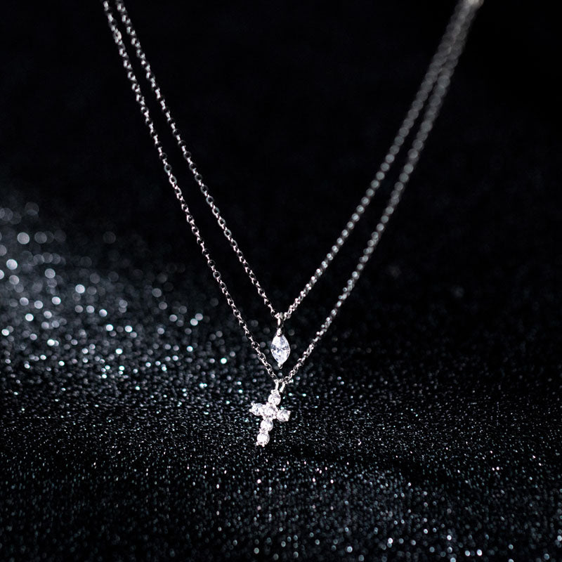 Collier avec pendentif croix en forme de larme en argent sterling 925 avec zircon