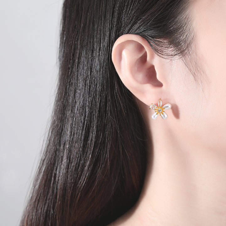 Korean Style Zircon Inlaid Natural Pearl Flower Earrings