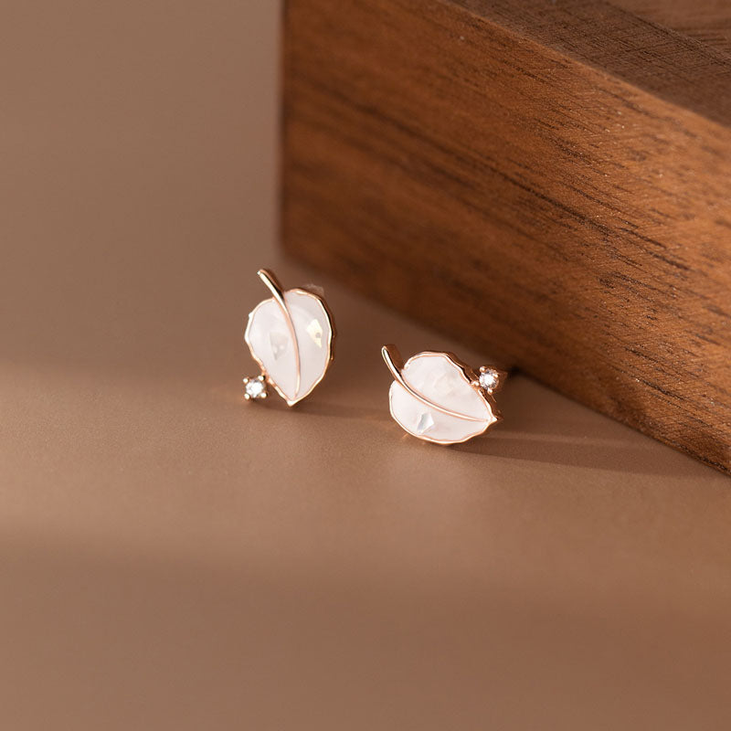 Boucles d'oreilles en argent sterling 925 avec mini émail blanc pavé de zircons